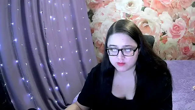 Snapshot of OverseerX chatting on October 20, 6:33 pm OverseerX online show from October 20, 6:33 pm