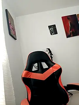 miahhh2010 online show from March 4, 7:53 pm