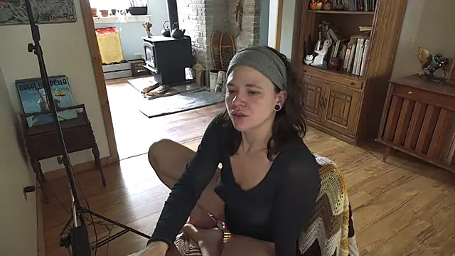 MarcyJones online show from November 29, 2:54 pm