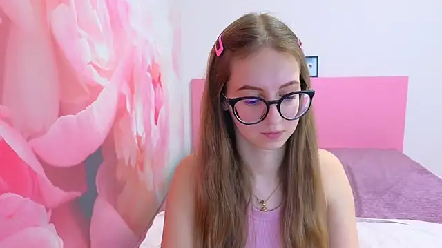 AliceAdams online show from February 14, 8:27 am