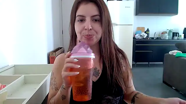 chelbyy online show from April 14, 4:18 pm