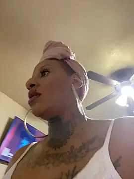 Cherrireddoll online show from June 9, 5:34 pm