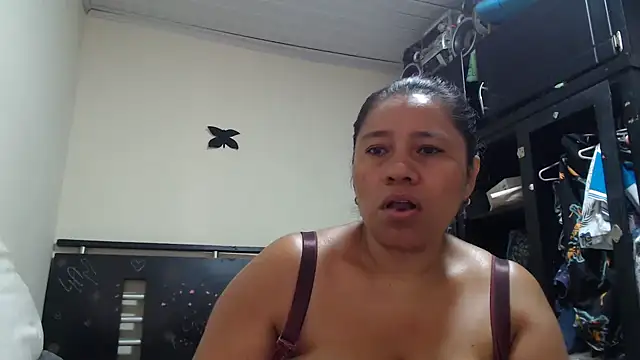 adrixxx38 online show from May 31, 6:09 pm
