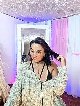 zullyxhot online show from October 15, 10:56 pm