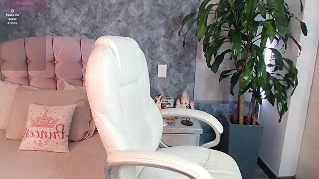 niko robin online show from February 12, 8:32 pm