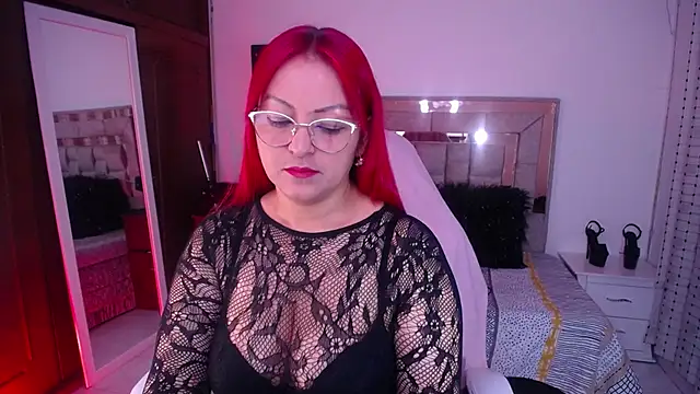 salomecastro  online show from September 30, 3:45 am