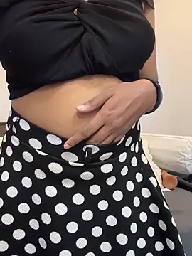 angelwavy online show from December 3, 12:35 am