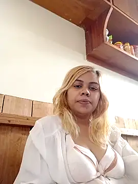 Nainagupta7890 online show from March 29, 1:54 pm