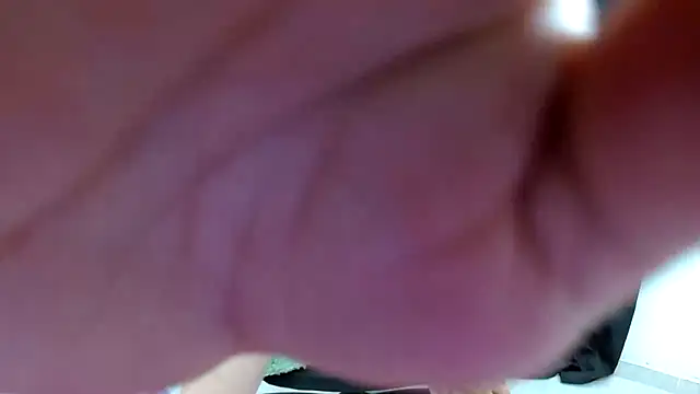 erika lind3r online show from July 3, 8:04 pm