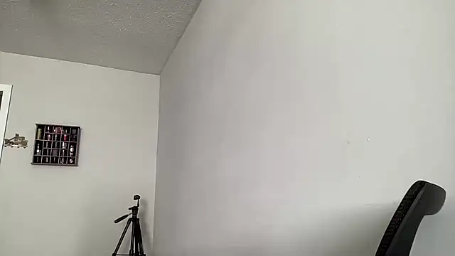 Creamesensation online show from December 15, 6:35 pm