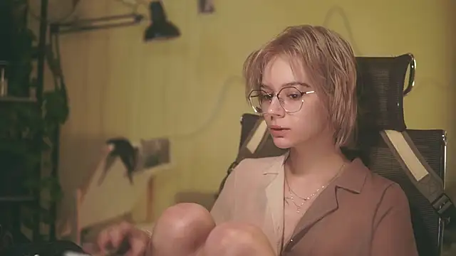 alyssa sweet online show from June 8, 5:52 am