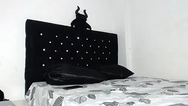 venuz mendoza20 online show from April 16, 8:52 pm