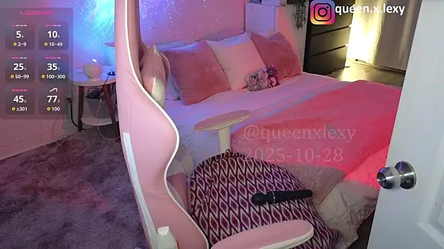 queenxlexy online show from October 28, 8:25 pm