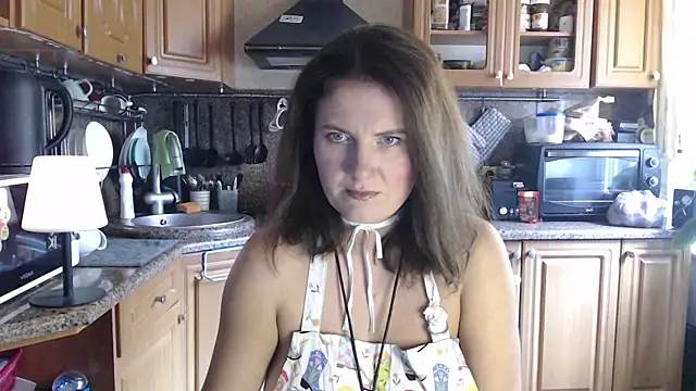 Snapshot of LizaCakes chatting on September 18, 9:41 am LizaCakes online show from September 18, 9:41 am