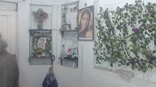 FunnyGrandma online show from November 9, 11:44 pm