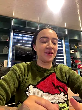 EmmyEvans1 online show from December 15, 1:27 pm