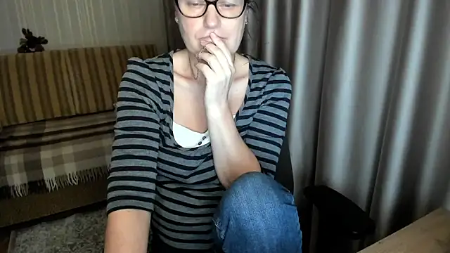 lauraoven online show from January 17, 5:53 pm