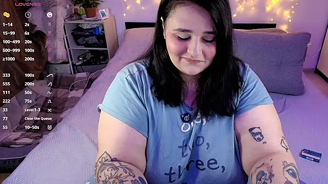 naughtykiss online show from April 2, 3:26 am