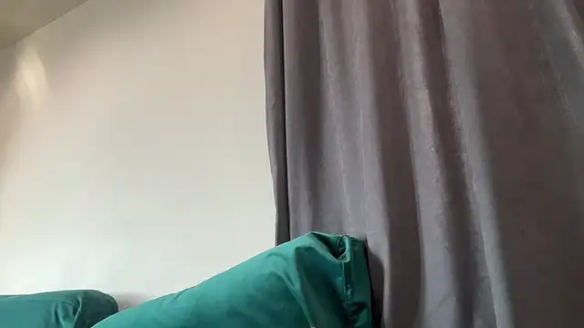 Iris cherry online show from March 12, 6:49 am