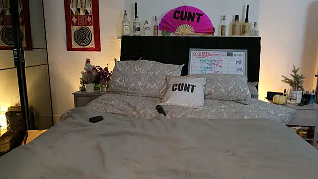 SultrySavannah online show from December 20, 6:50 am