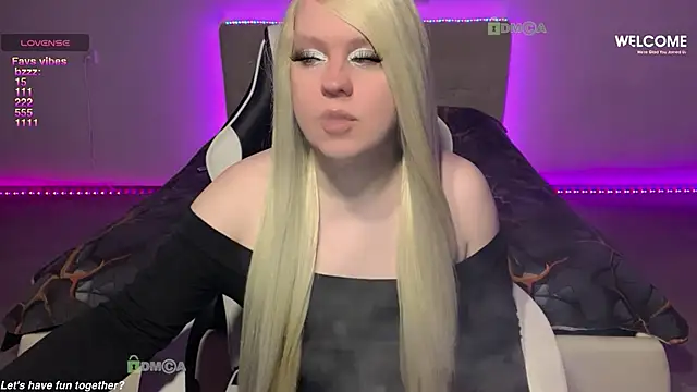 camsmiley online show from March 13, 3:08 am