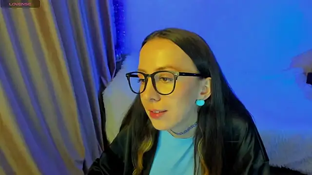 CurlySteph online show from October 24, 5:53 pm