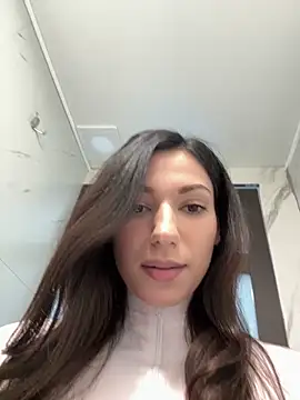  MiaQueen  online show from February 4, 7:50 pm