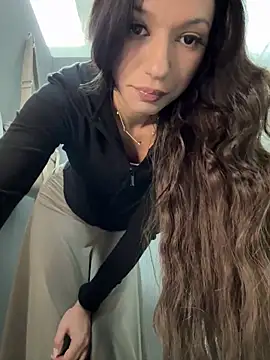  MiaQueen  online show from March 29, 10:09 pm