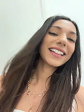  MiaQueen  online show from July 2, 9:43 pm
