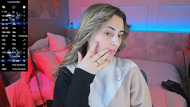 KylieMellow online show from February 13, 1:46 pm