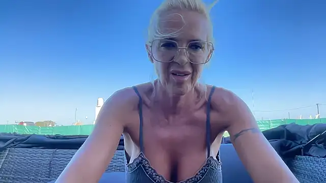 Reyna63 online show from March 2, 7:31 pm