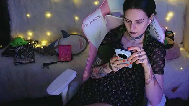 Ginger Stay online show from April 9, 11:04 am