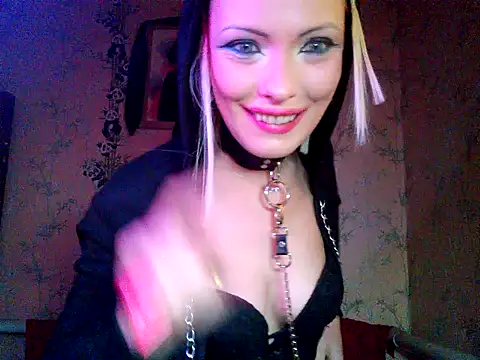 WildMissNiks online show from November 5, 10:53 am