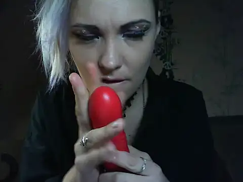 WildMissNiks online show from April 19, 10:04 am