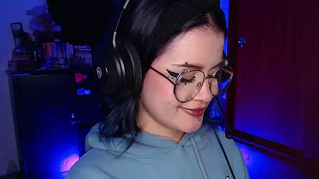 Raventh  online show from December 16, 1:44 am