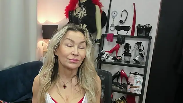 crystaLUX online show from March 2, 5:19 am