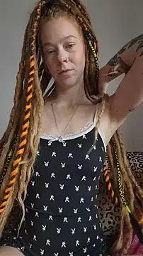 LucidLucy online show from November 9, 4:25 pm