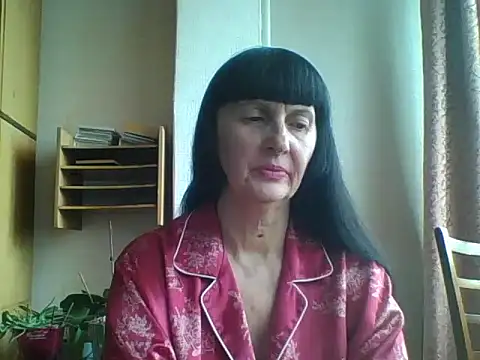 MelanyBanks online show from November 16, 8:16 am