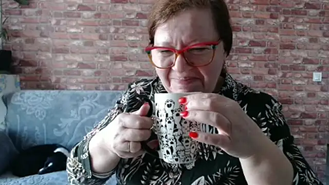 Adelewildx online show from March 21, 11:48 am