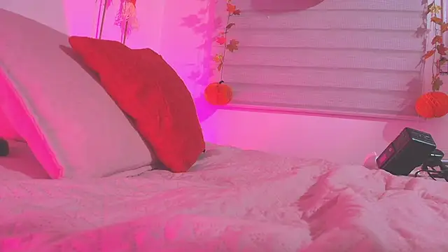 emyli sw  online show from October 23, 3:12 am