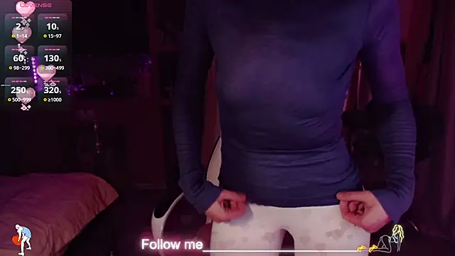 AnnieGOld  online show from March 27, 2:02 am