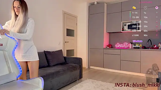 mikkixmeow online show from August 1, 10:17 am