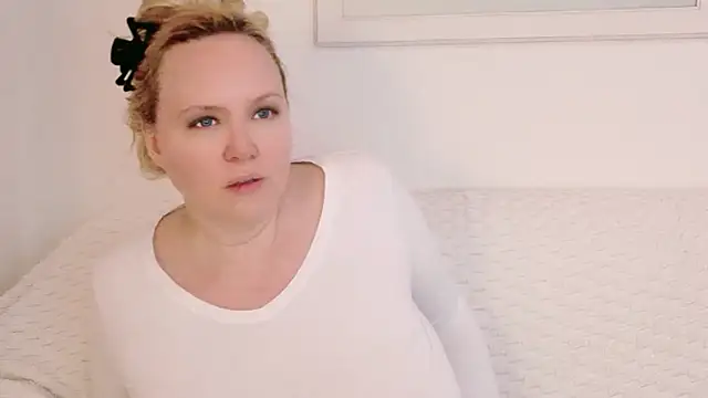 Sarah4you online show from November 15, 9:27 pm