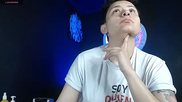 girl intense444 online show from September 12, 12:45 pm