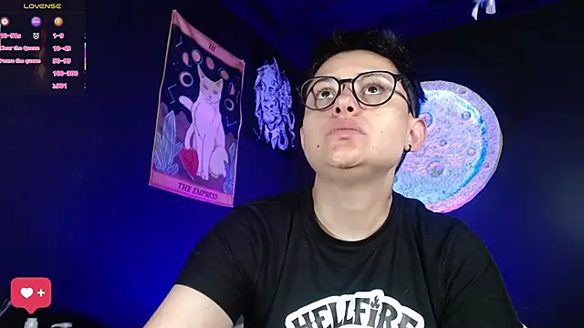 girl intense444 online show from February 12, 1:02 pm