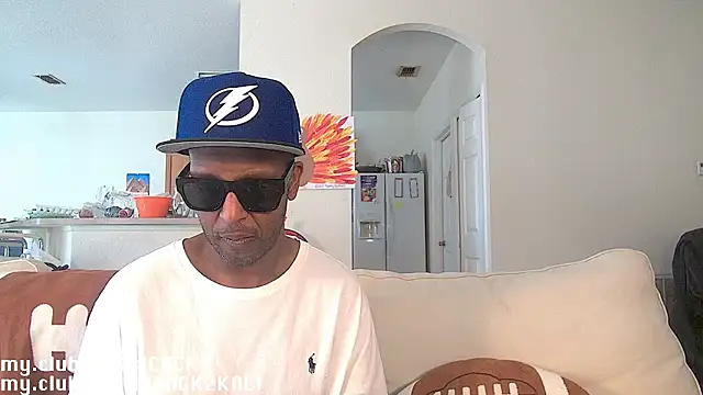 boomboomr00m online show from November 28, 8:01 pm