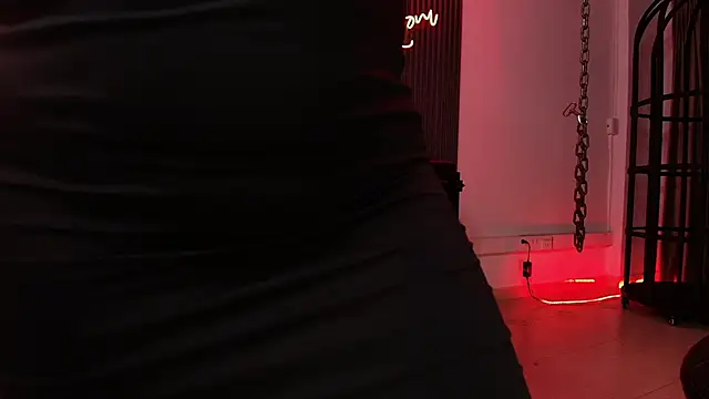 arianna smith  online show from October 7, 8:02 pm