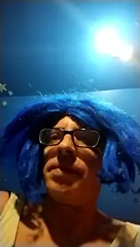 Snapshot of MirthildaVenza chatting on November 16, 8:27 am MirthildaVenza online show from November 16, 8:27 am