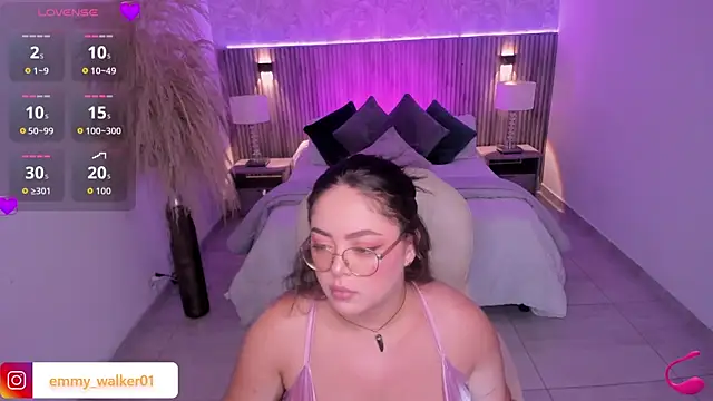 emmy walker online show from October 28, 11:16 am