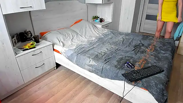 DUSSY PUSSY online show from February 24, 6:01 am